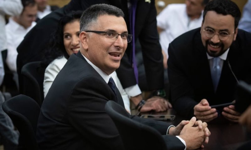 גדעון סער: "במקום נתניהו הייתי מתפטר"