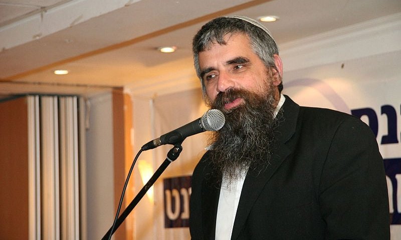 האם מותר לכתוב ביקורת ספרים שלילית?