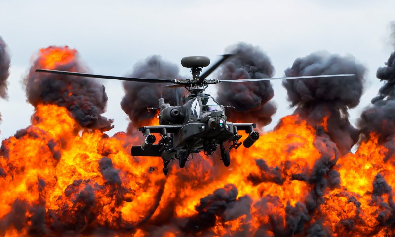 אוקראינה תוקפת לראשונה ברוסיה; זלנסקי מדיח קצינים