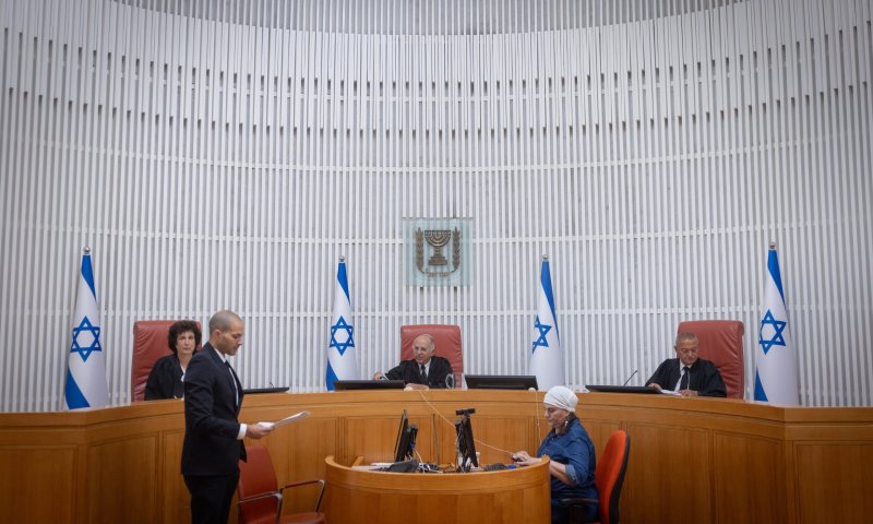 בג"ץ למדינה: תפרטי את "כלל ההטבות שניתנות בקשר להשתמטות"