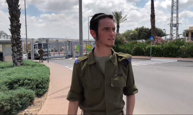 מלך: "חרדי שפוחד שהצבא יהרוס אותו, לא מספיק חזק"