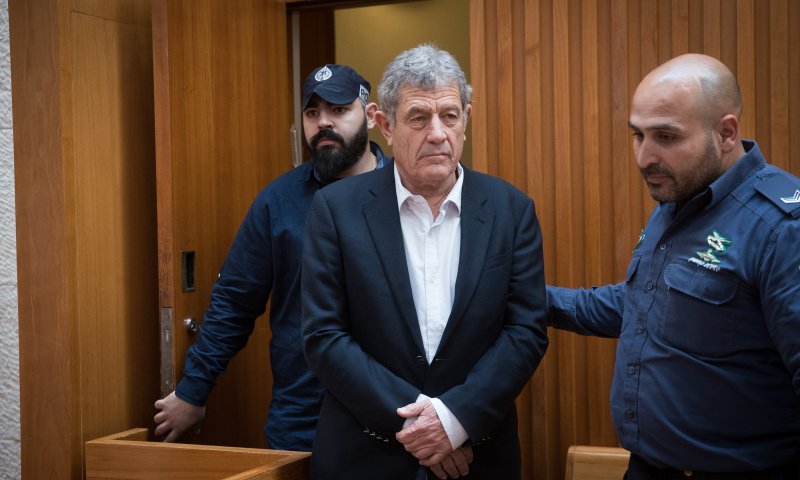 מיקי גנור וצ'יני יואשמו בשוחד, שמרון בהלבנת הון