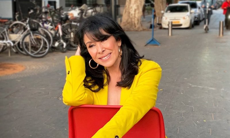 35 שנה אחרי: גלי עטרי מחדשת את שירה המרגש
