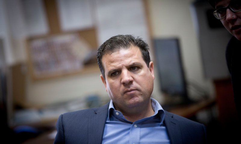 ביקורת מבית על עודה: "לא נשב עם פושעי מלחמה"