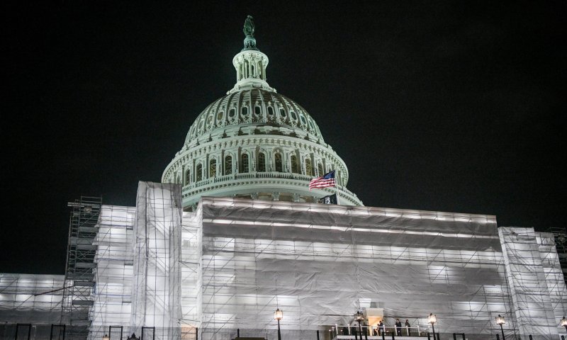 האיום של ועדת הקונגרס: "שינוי המשטר באיראן &ndash; צעד בלתי נמנע"