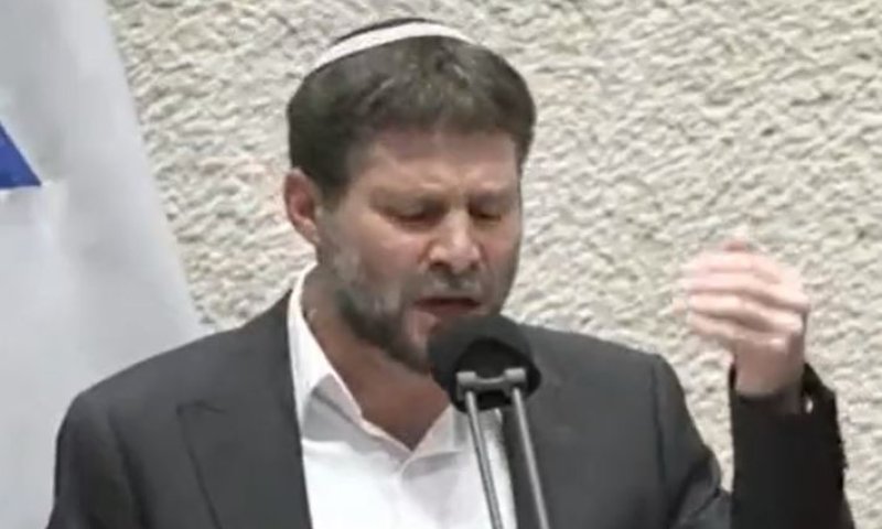 על סף בכי | סמוטריץ' סיים את הנאום עם דמעות. צפו