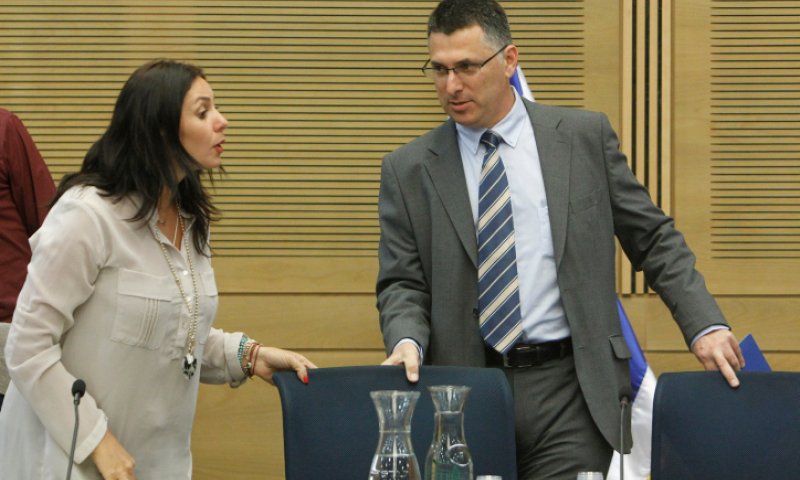 קרבות בליכוד: 'ירי בנגמ"ש'; 'עוד זוכר שהתחנפת אליי'