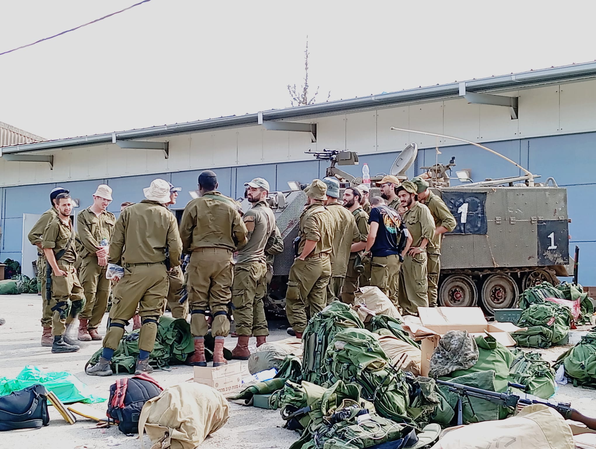 באדיבות המצלם