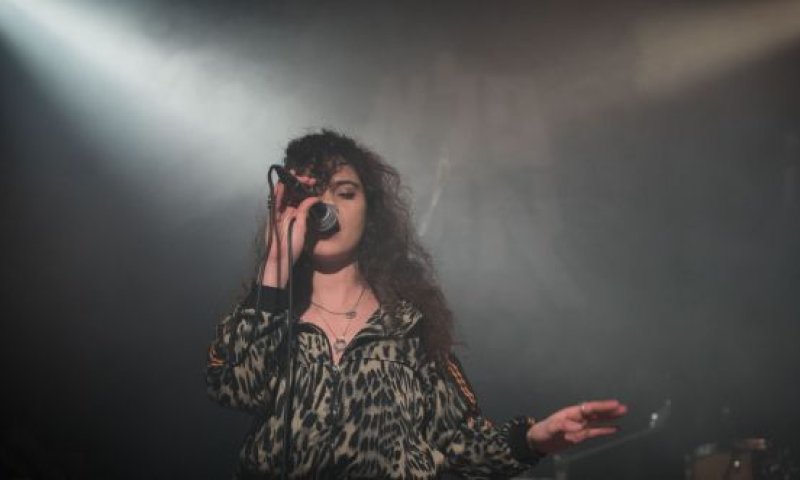 "תהיה לי מים חיים"| יסמין מועלם בסינגל חדש