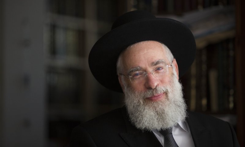 הרב שפירא: כסף מהקרן &ndash; כמו חטא המרגלים