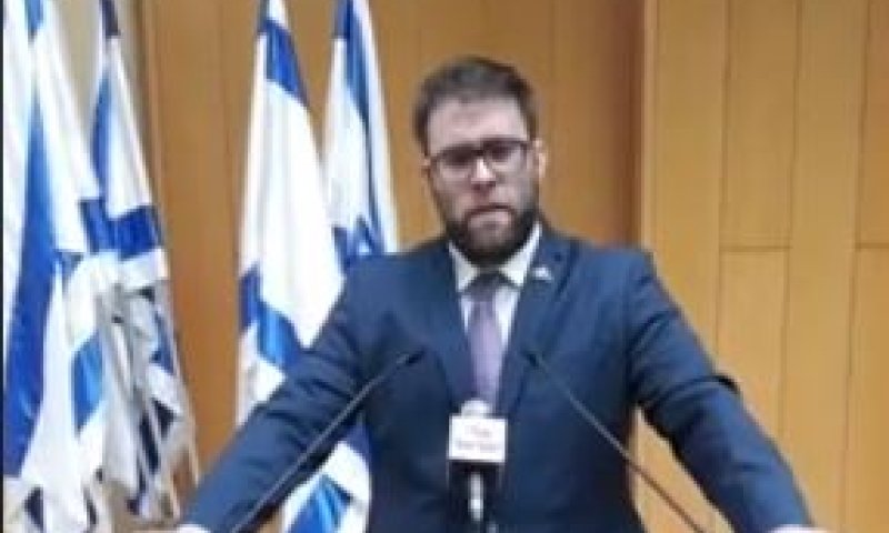 חזן נאם, מאבטחי הכנסת דרשו שיסיים. צפו