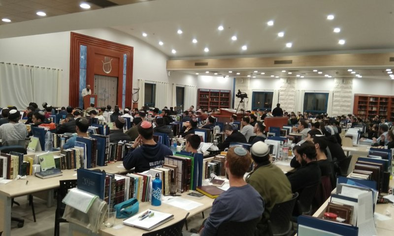 בחורי הישיבות נלחמים בהתמכרות לסמארטפון