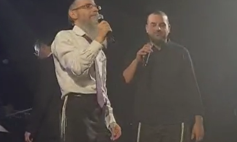 מרגש: כשעקיבא הפתיע את אברהם פריד &bull; צפו: