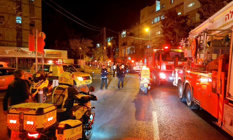 2 תינוקות נפצעו משריפה שפרצה בבניין בירושלים
