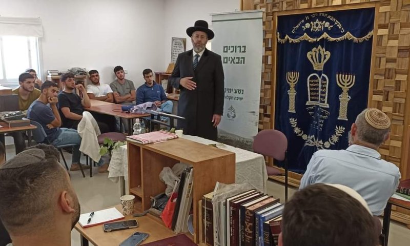 הרב הראשי: התרשמתי מהעולם התורני בהר חברון
