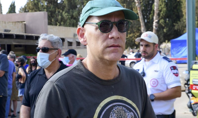 כתב חדשות 12 זרק מאזין משידור: "שקט, ביביסט"