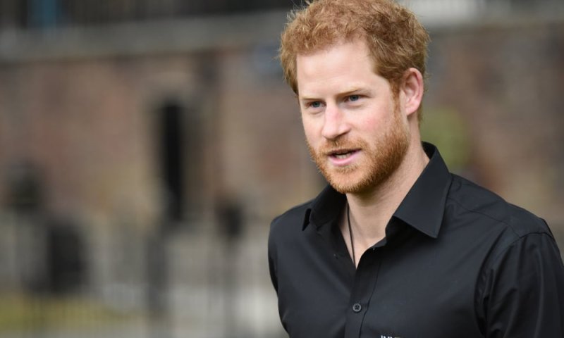 הנסיך הארי חושף: אחי תקף אותי פיזית