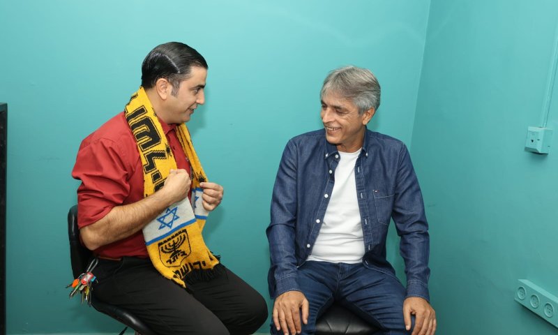 צפו: הרגע שרמזי פגש את אלי אוחנה