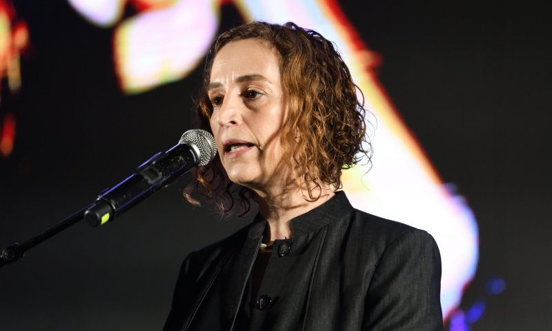 הצביעות של מובילת המחאה עינת גז