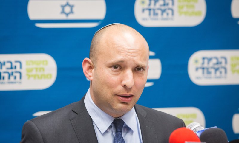 בנט: "החייל אינו רוצח"; צריך לתת לו גיבוי