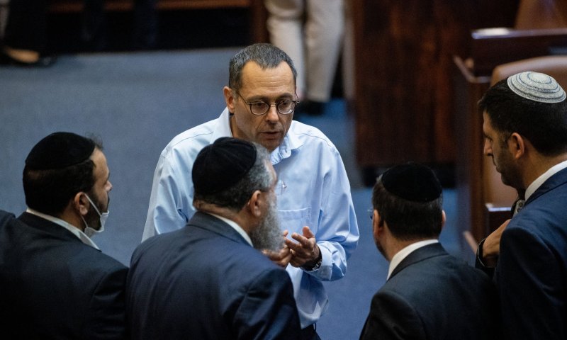 "בריונות": מחלוקת קשה על קיזוז ח"כ מאושפז