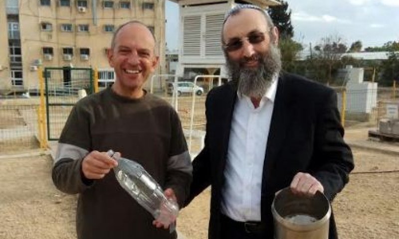 ראש מכון צומת: מותר למדוד כמות גשם בשבת