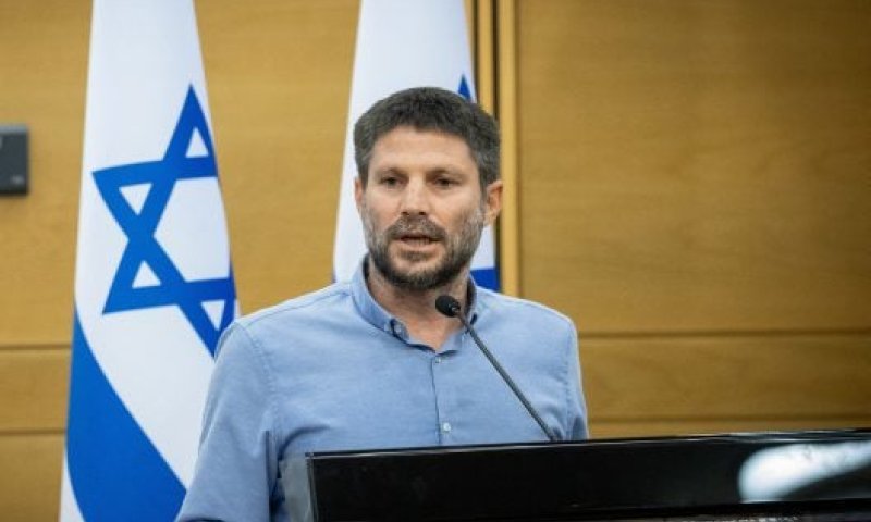 סמוטריץ' על בג"ץ הפונדקאות: כרסום ביהדות