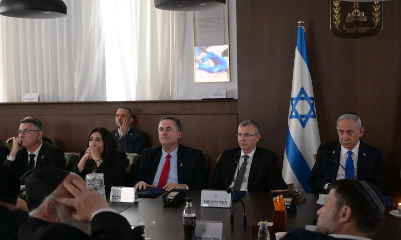 סוער בישיבת הממשלה: היועמ"שית יצאה בזעם