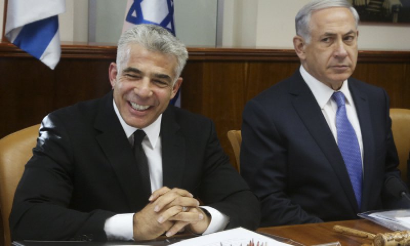 קואליציית הימין נחלשת, לפיד ובנט נצמדים לנתניהו