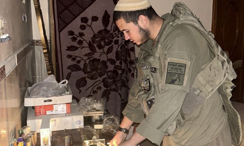 בלעדי: חנוכייה מותאמת ללוחמים בשדה הקרב