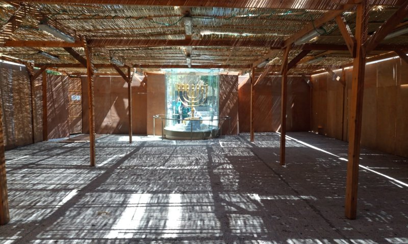 כשני מליון דולר &bull; תיעוד: זה קישוט הסוכה היקר בעולם