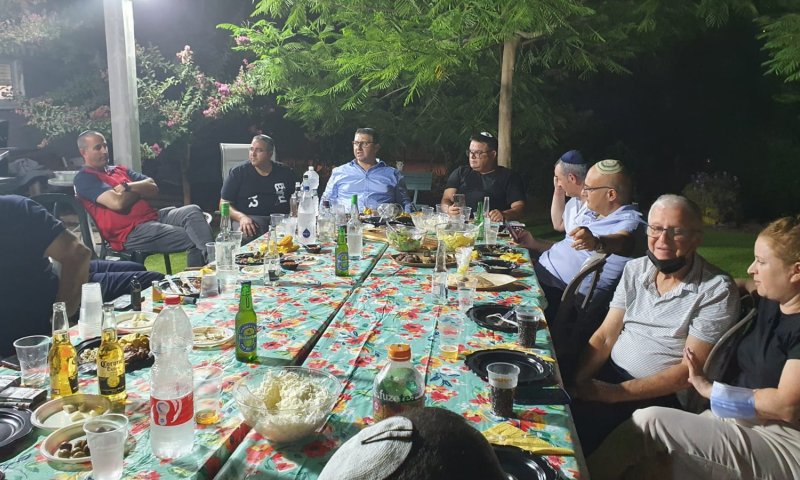 שיתוף פעולה בין כחול לבן לש"ס: תומכים במועמד סרוג