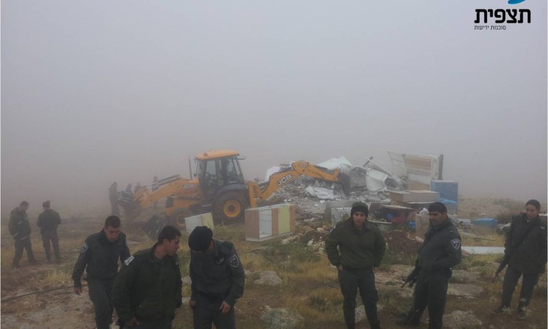 בחסות מזג האוויר: המנהל האזרחי הרס שלושה בתים במכמש