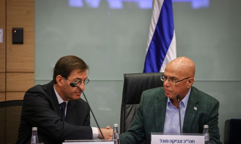 צביקה פוגל חוזר לכהן כיו&rdquo;ר הוועדה לביטחון לאומי