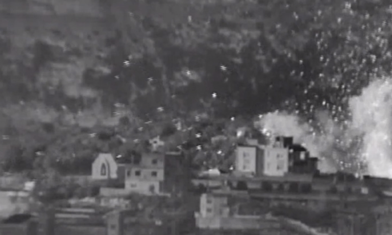 פסע ממלחמה: חיל האוויר החריב עמדות צבא בלבנון