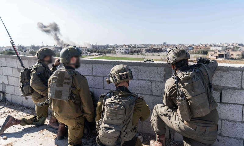 אלמוג בוקר נגד גלנט: ככה לא מנצחים מלחמה