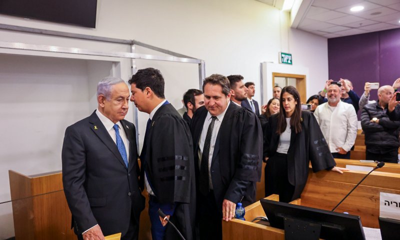 נתניהו בעדותו: "בדברים שקשורים לרעייתי אני לא מעורב בכלל"