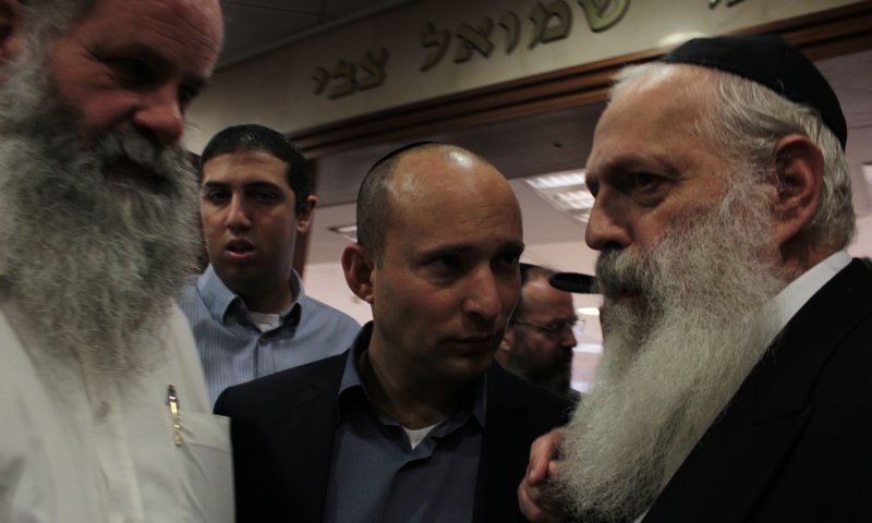 נפתלי בנט בישיבת מיר: "אנחנו אחים, לא מדובר באויב"