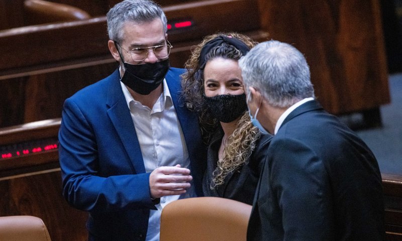 ניצחון לקואליציה: הארכת התקציב ופיצול הליכוד