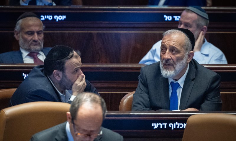 ש"ס תצביע בעד התקציב; הקואליציה השיגה את הרוב