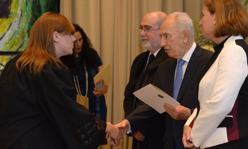 הרבנית פנינה נויברט הושבעה כשופטת