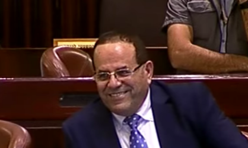 צפו: "הברכה" של אחמד טיבי לאיוב קרא