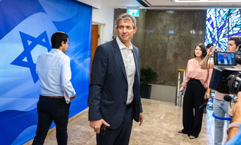 הנדל מסביר: מדוע נמנע בהצבעה על ההסכם