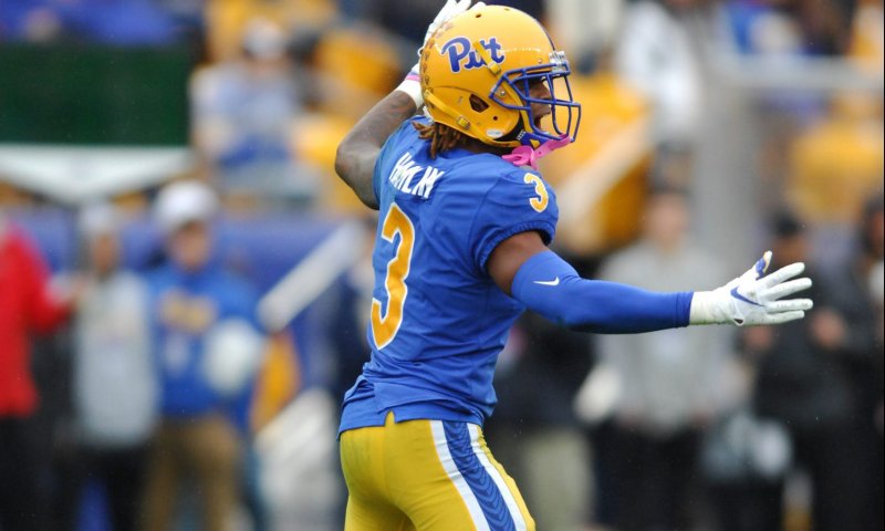 שחקן התמוטט במשחק, ליגת הפוטבול הושעתה