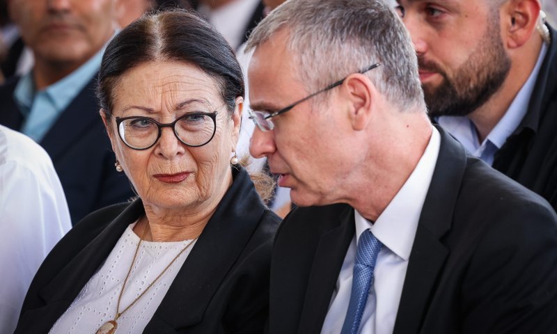 עתירה נגד השר לוין: מנה נשיא לבית המשפט העליון