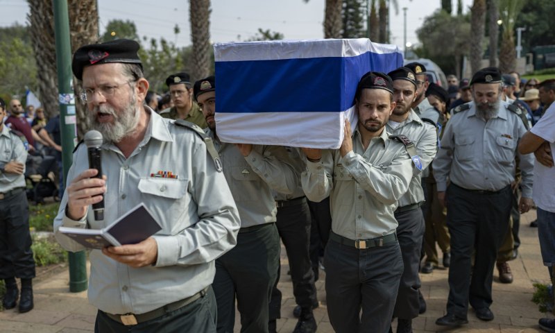 עומר נאוטרה הובא למנוחות: "הגנת עלינו בגופך ובכל מאודך"