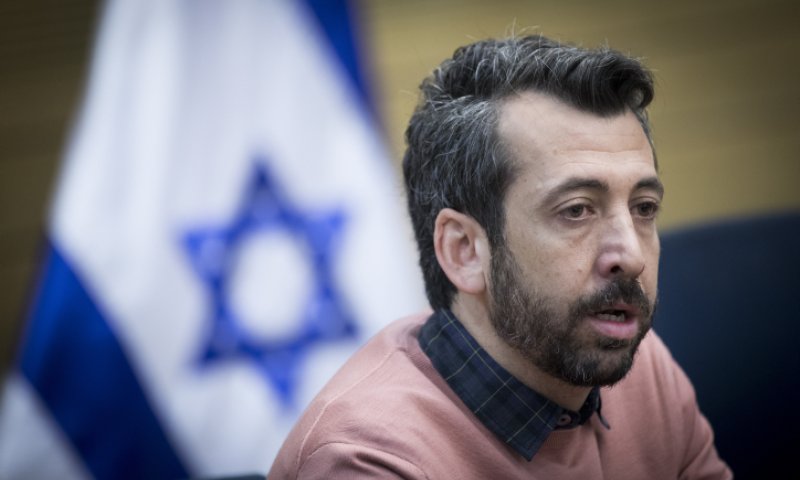 תיק תק: ערוץ 10 מצא מחליף לגיא לרר