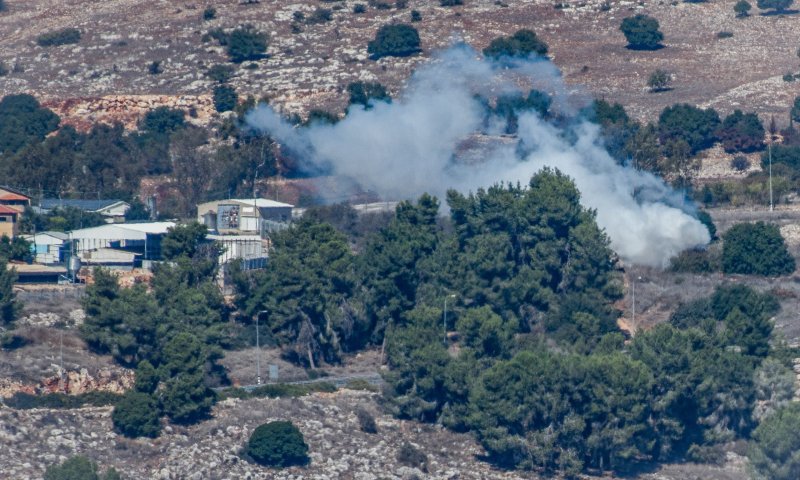 בתגובה לירי לשתולה: צה"ל תוקף בלבנון
