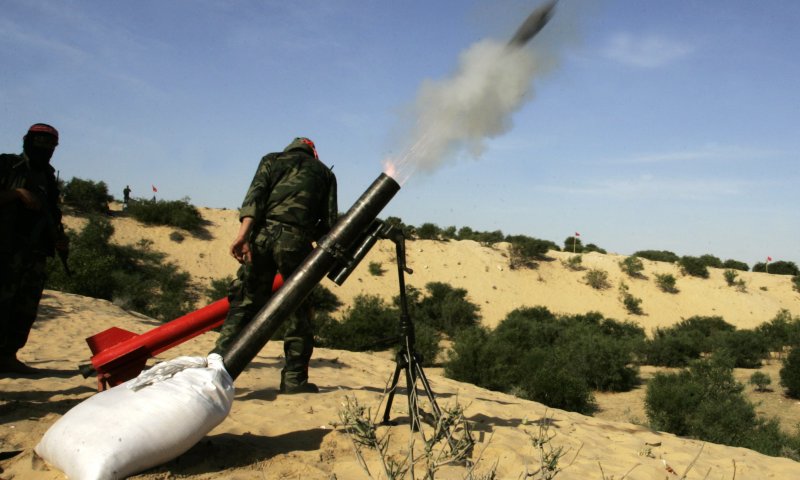 צפו: מתקפת פצמ"רים על מעבר כרם שלום