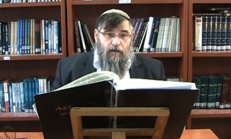 הרב שנוולד: קשה לי להאמין שהרב טאו מודע לקמפיין